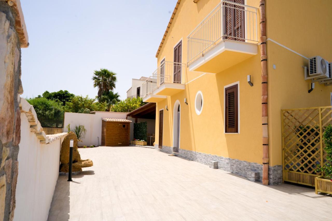 Dove Sorge Il Sole Bed & Breakfast Custonaci Ruang foto